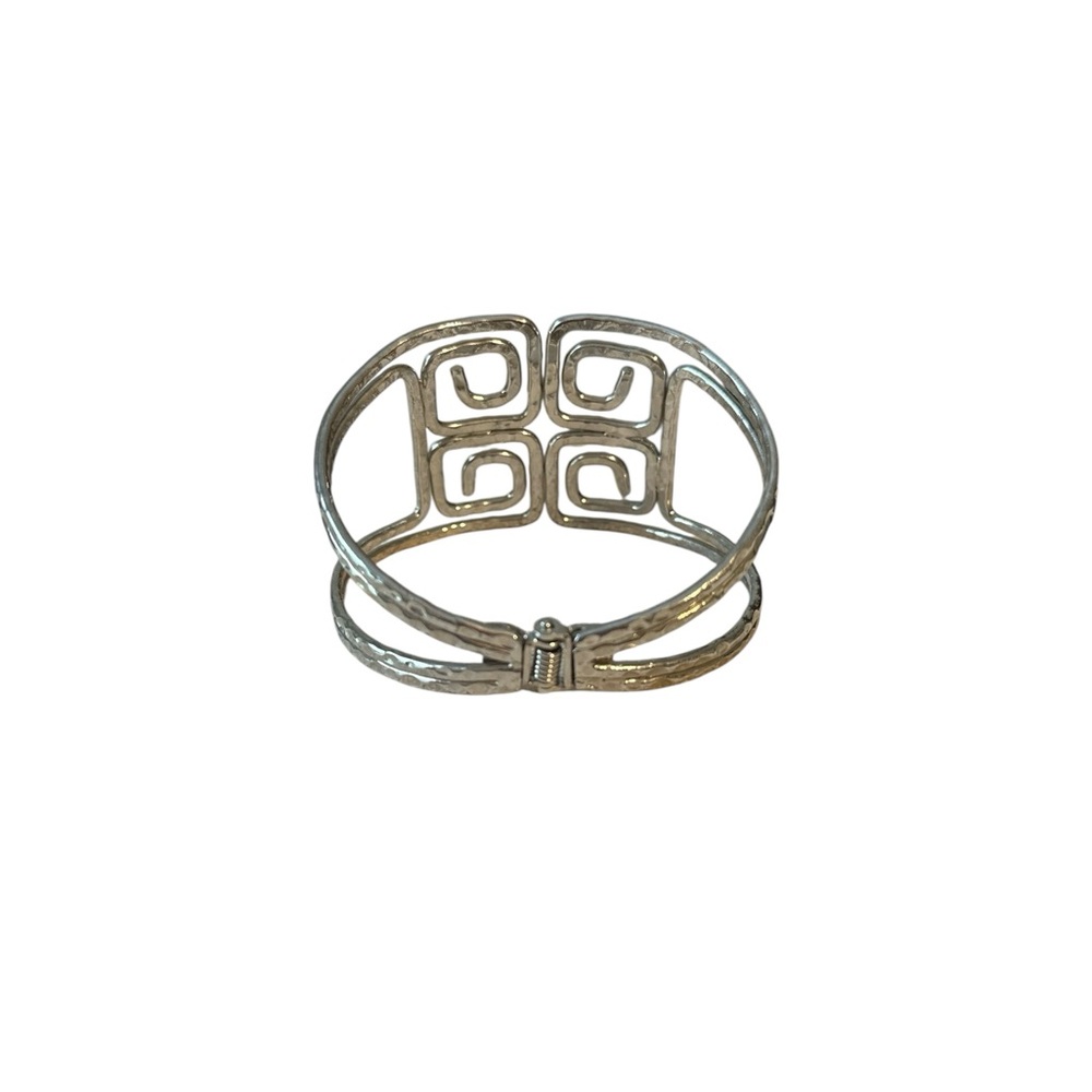 Elegant Silver Geometric Cuff Bracelet - Picture 2 of 3